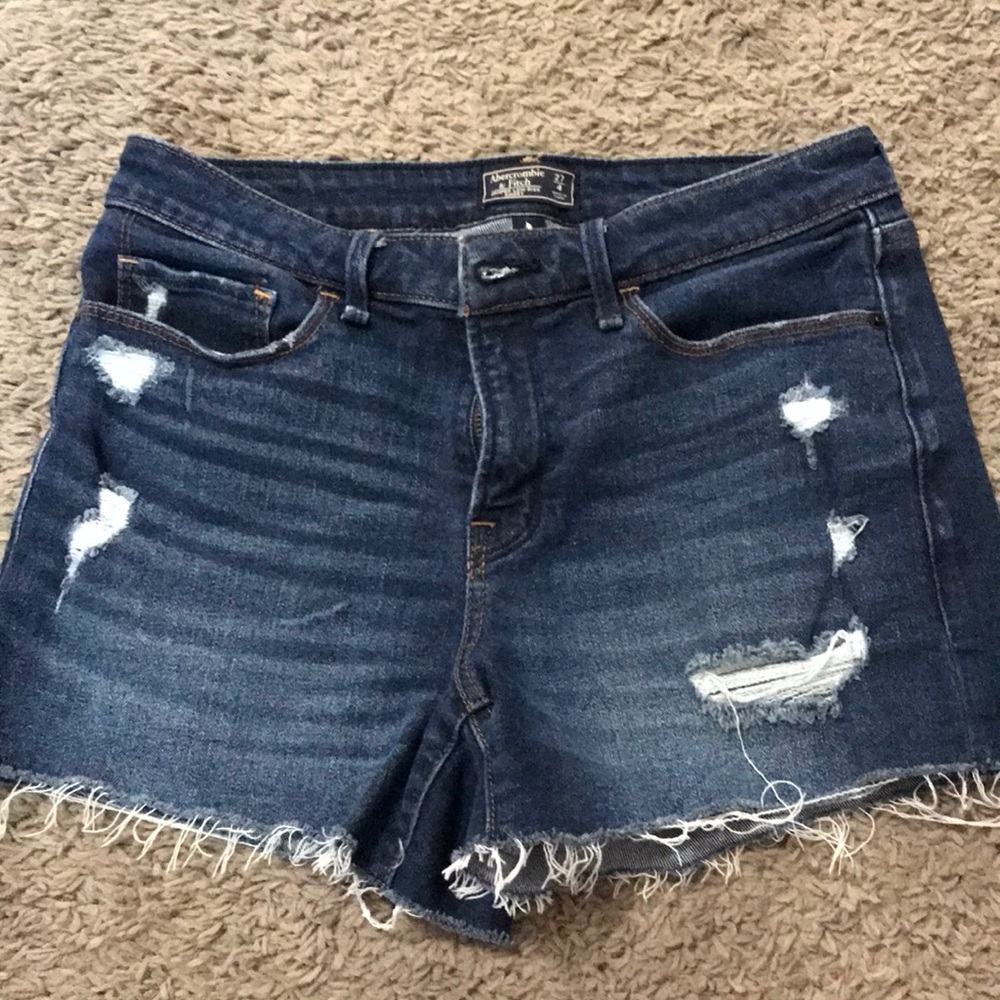 AF Harper distressed short